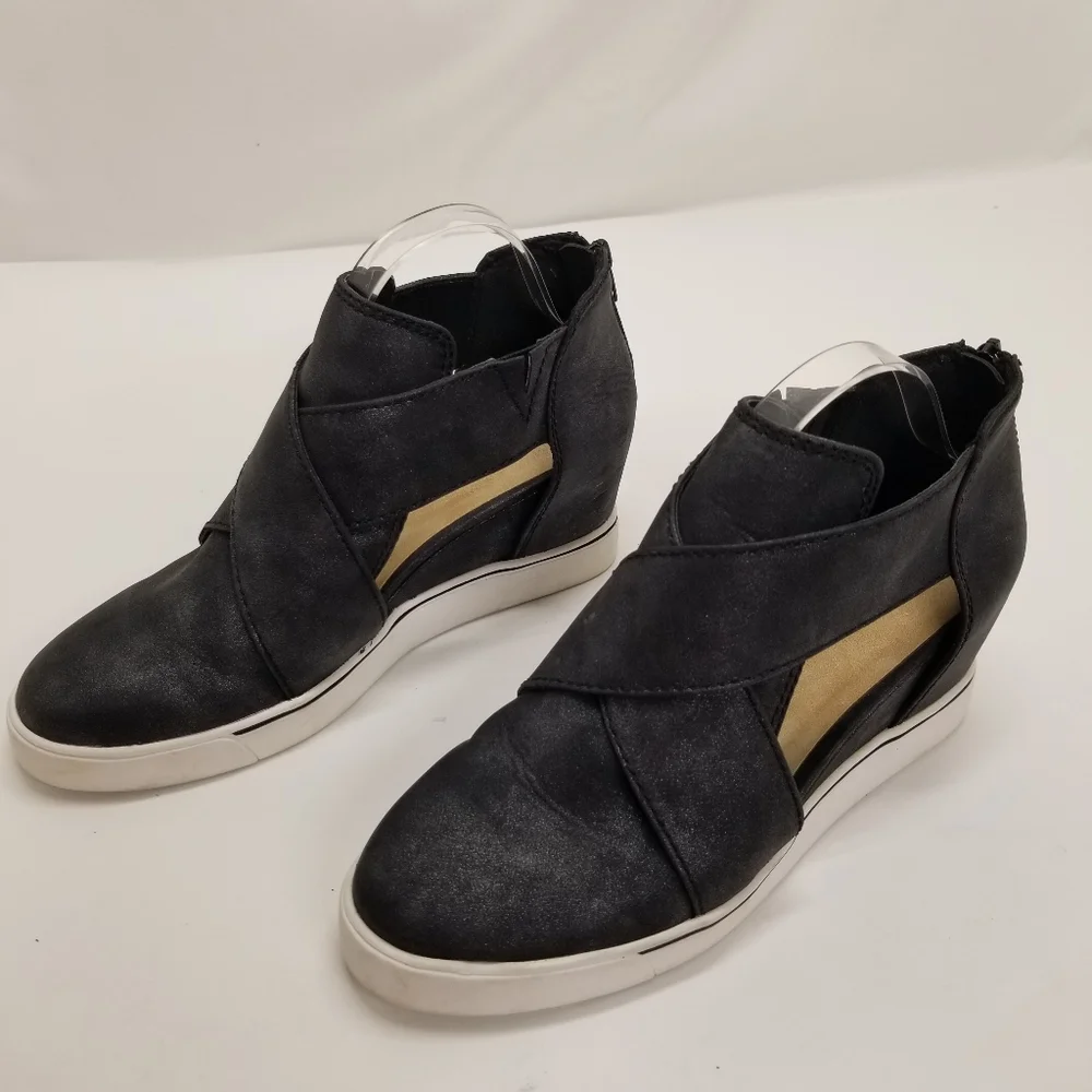 Maurices Gloria Womans Size 8 Black Pu Wedge Sneaker Ankle Bootie Open Side